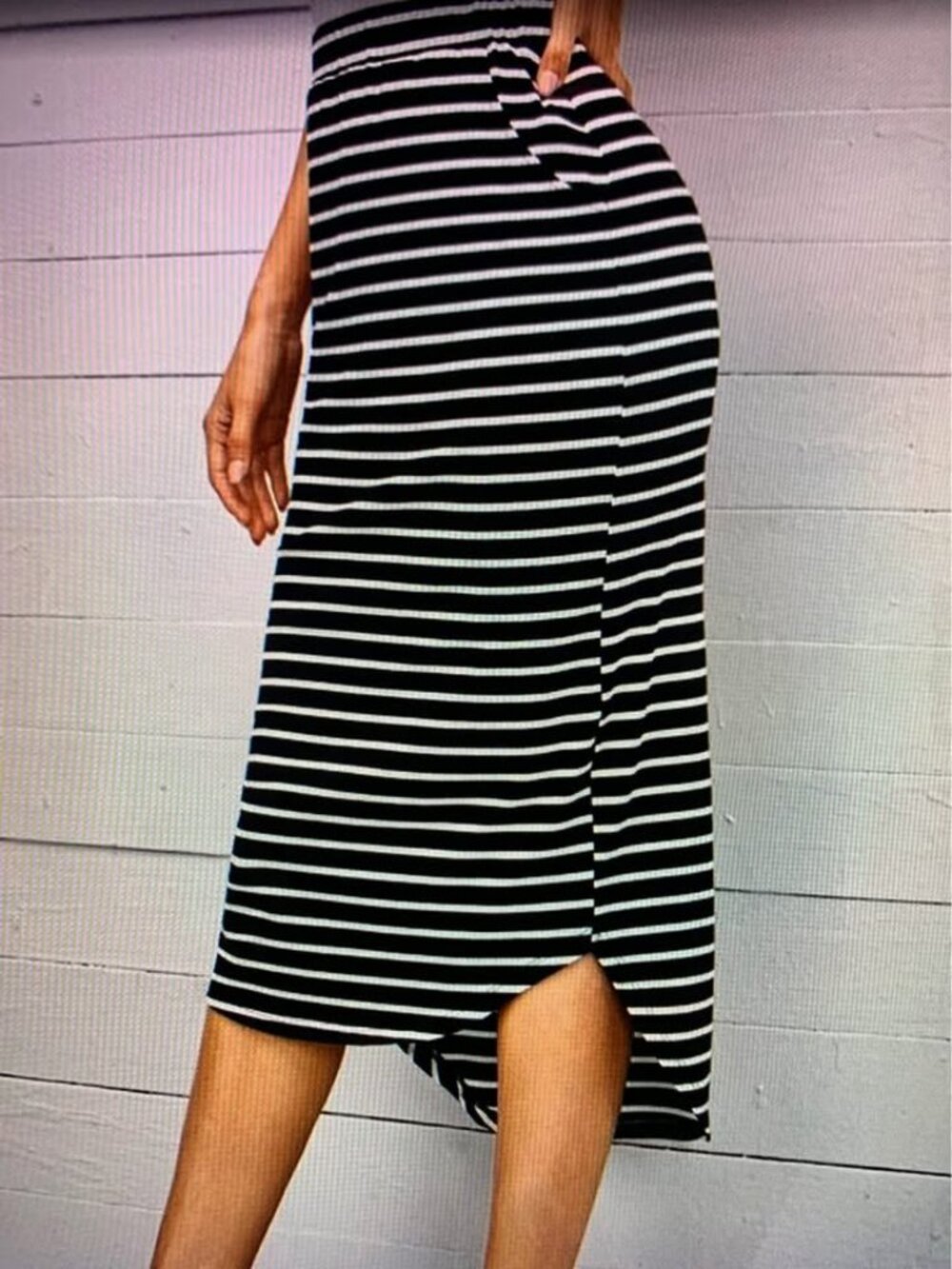 Ladies XL Black & white elastic waist pocketed  skirt 10.00